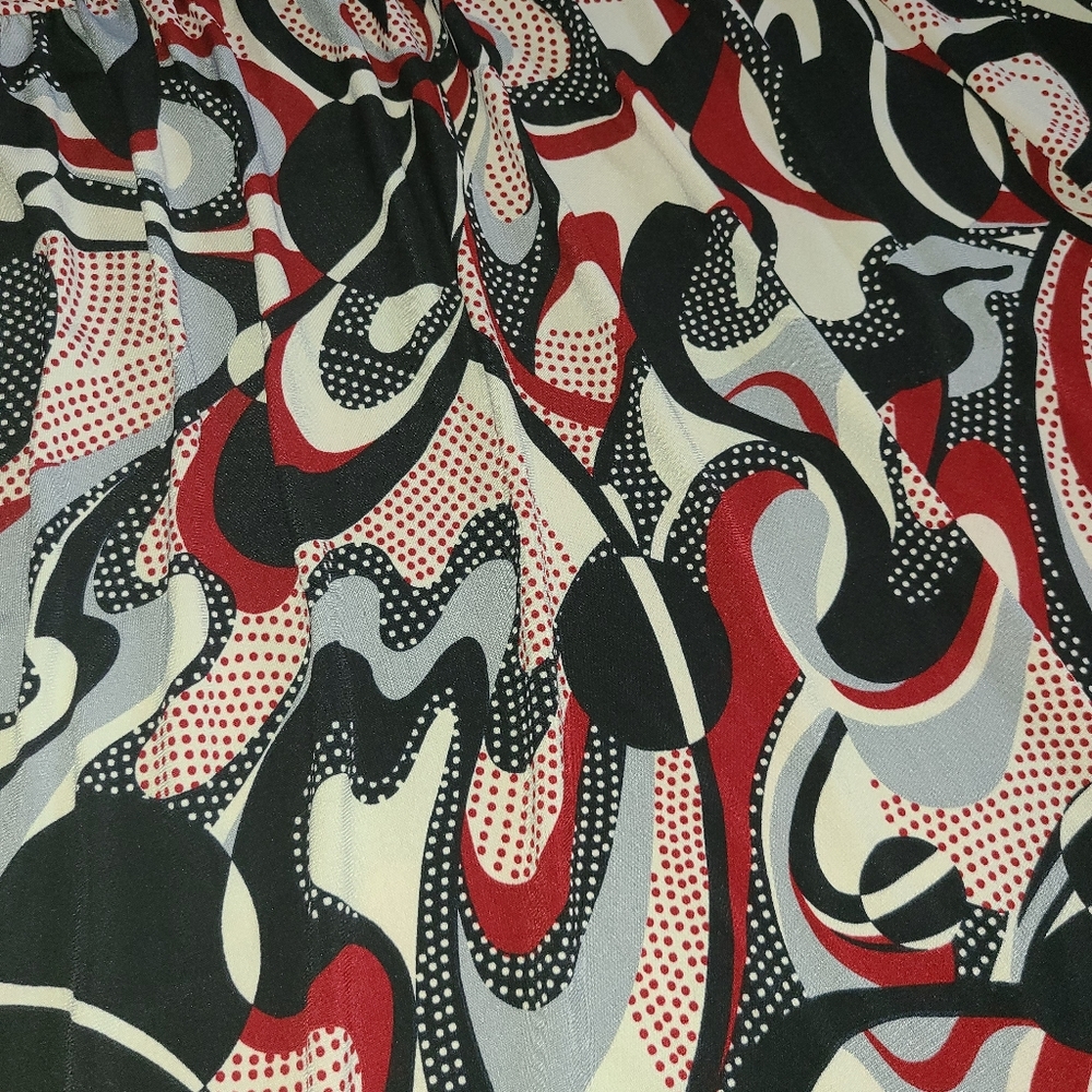 Fun Geometric Pattern Blouse Top - Picture 2 of 3